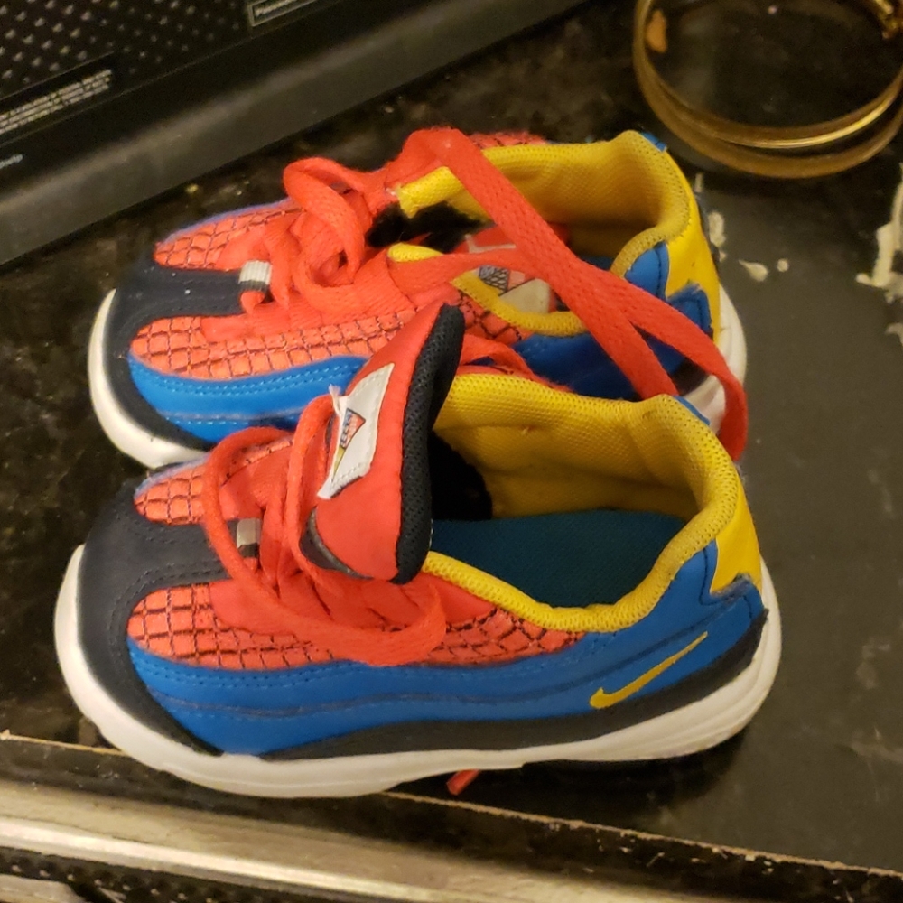 Shoes - Picture 3 of 3